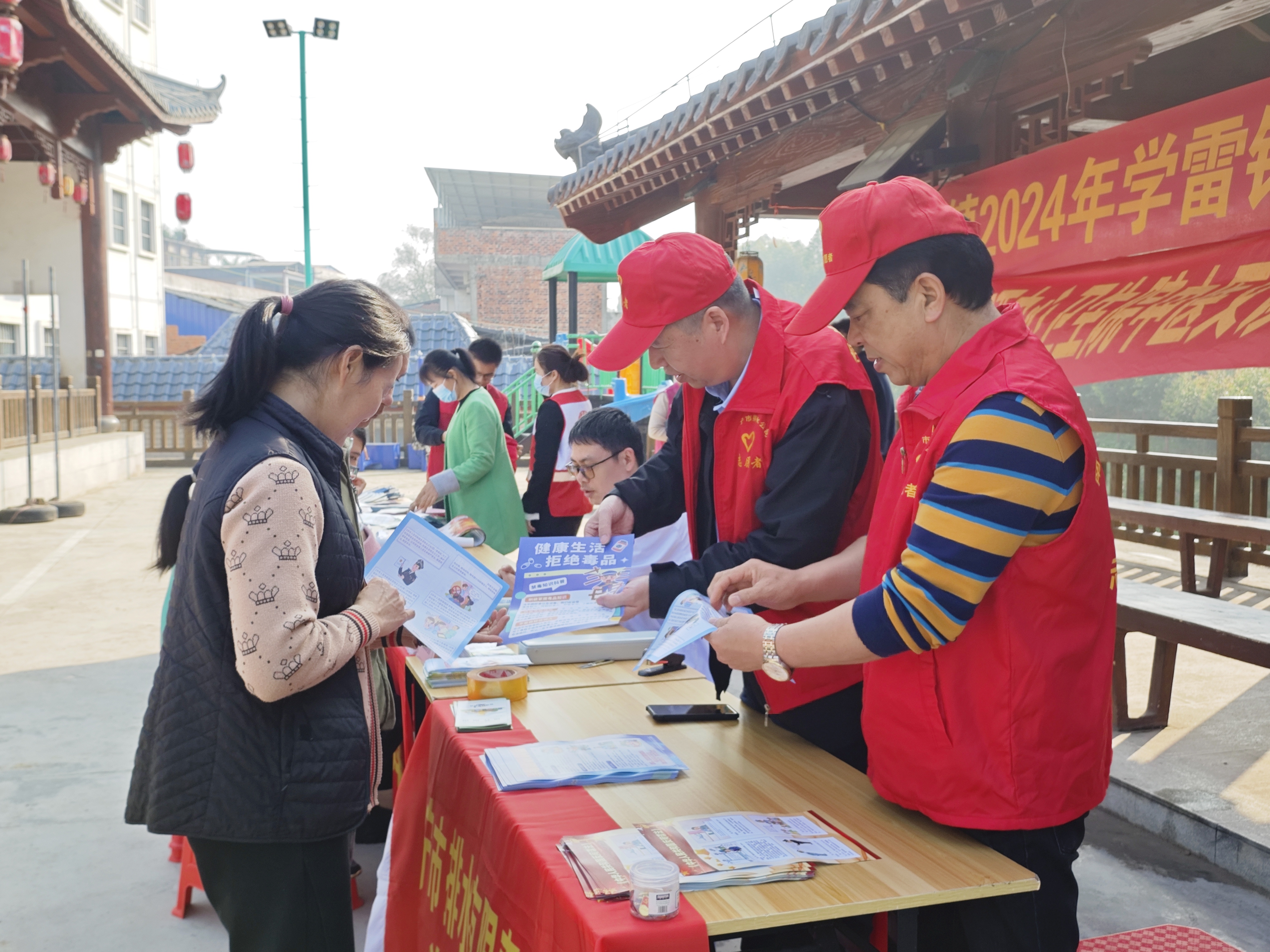 弘揚雷鋒精神，踐行為民初心 ——市排水公司開(kāi)展學(xué)雷鋒暨 “文明實(shí)踐我是行動(dòng)者 ”志愿服務(wù)活動(dòng)